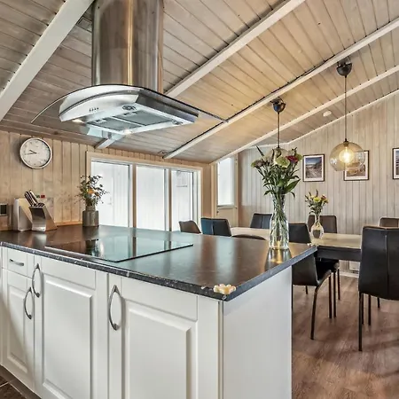 Nice In Ringkbing With Indoor Swimming Pool, Sauna And 4 Bedrooms
